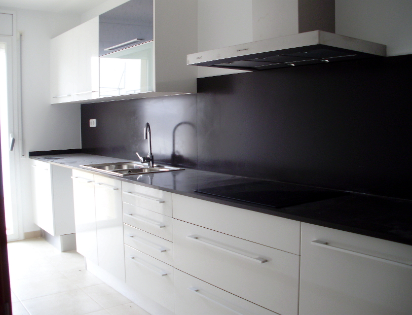 Obra de 13 cocinas